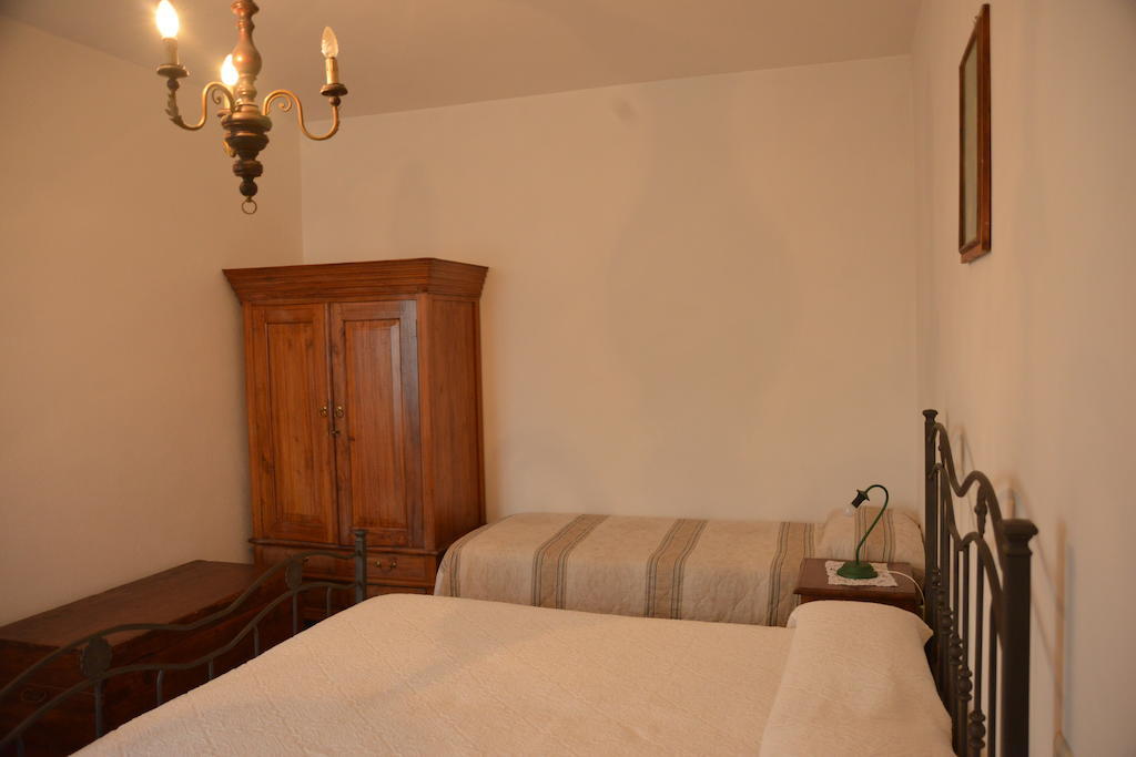 Agriturismo Antica Riserva 카스틸리오네델라고 객실 사진