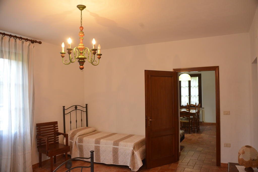 Agriturismo Antica Riserva 카스틸리오네델라고 객실 사진