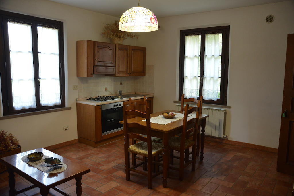 Agriturismo Antica Riserva 카스틸리오네델라고 객실 사진